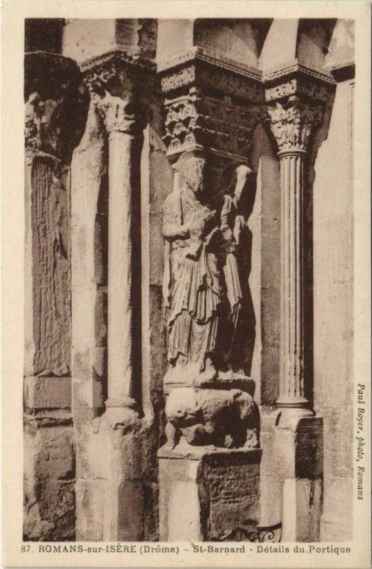 Carte postale ancienne Romans Eglise Saint-Bernard ,Details du Portique France