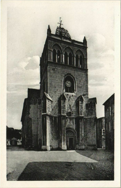 Carte postale ancienne Die La Tour de la Cathedrale France à Die