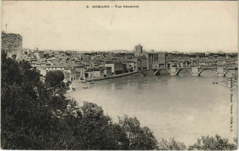 Carte postale ancienne Romans vue generale France