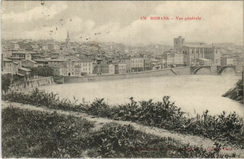 Carte postale ancienne Romans vue generale France