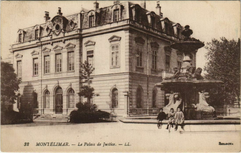 Carte postale ancienne Montelimar Palais de Justice France à Montélimar