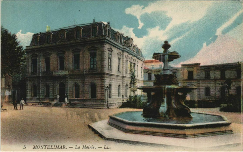 Carte postale ancienne Montelimar Maison de Diane de Poitiers France à Montélimar
