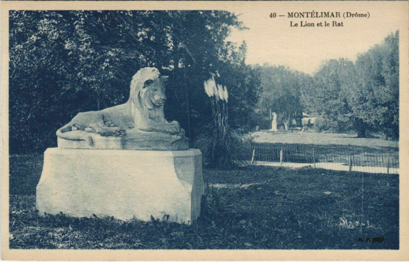 Carte postale ancienne Montelimar Eglise Sainte-Croix France à Montélimar