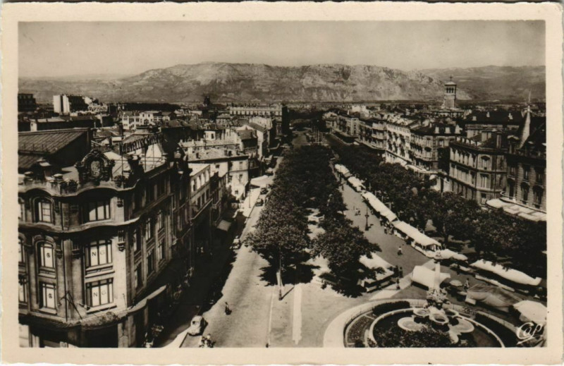 Carte postale ancienne Valence Perspective sur le Boulevard Bancel France à Valence