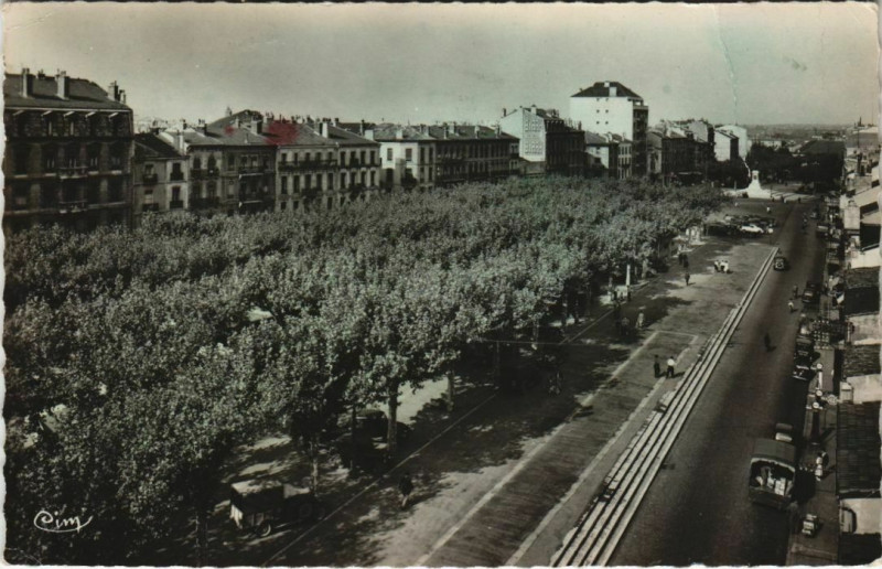 Carte postale ancienne Valence Les Boulevards France à Valence