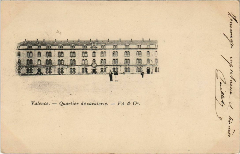 Carte postale ancienne Valence Quartier d'Artillerie France à Valence