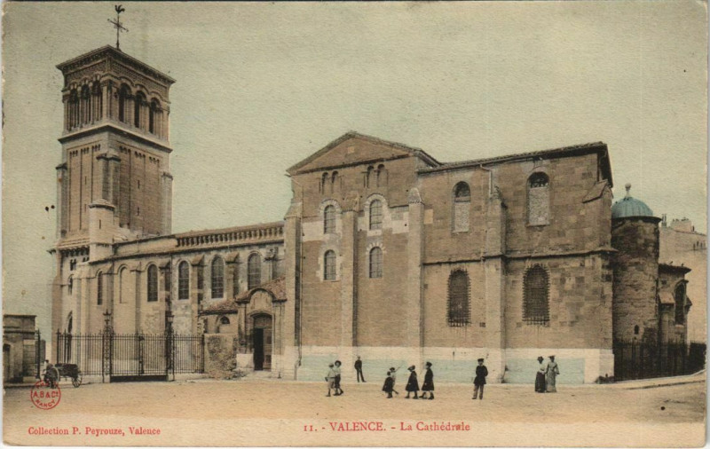 Carte postale ancienne Valence La Cathedrale France à Valence