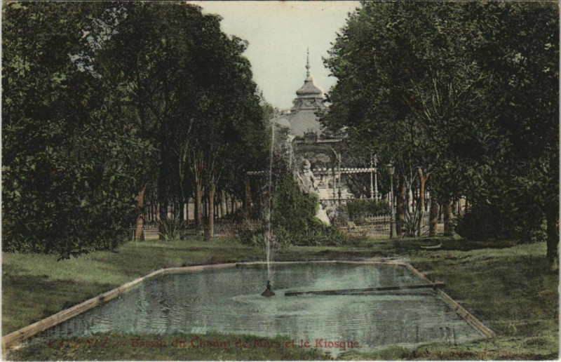 Carte postale ancienne Valence Bassin du Champ de Mars et le Kiosque France à Valence