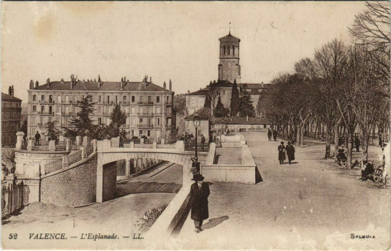 Carte postale ancienne Valence L'Esplanade France à Valence