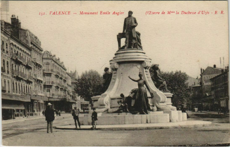 Carte postale ancienne Valence Monument Emile Augier France à Valence