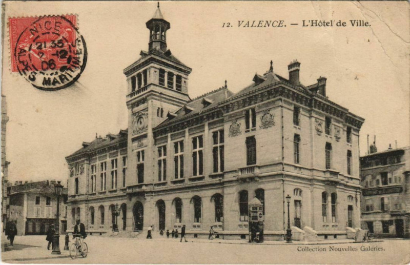 Carte postale ancienne Valence Hotel de Ville France à Valence