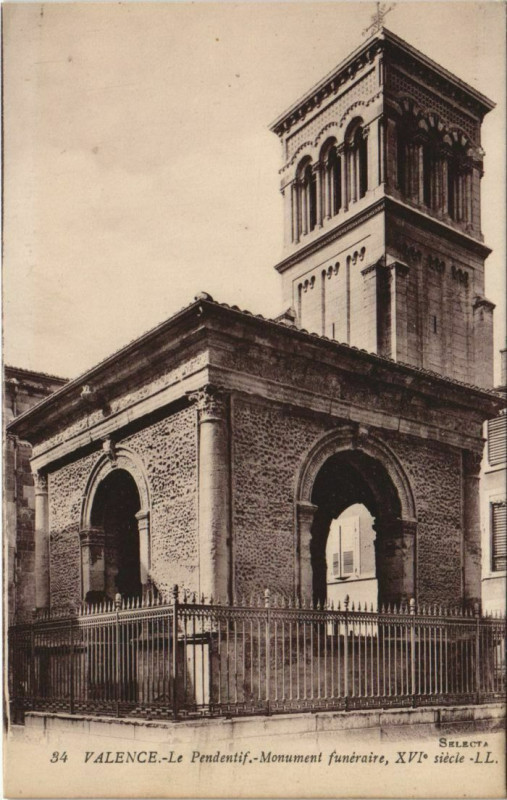 Carte postale ancienne Valence Le Pendentif ,Monument Funeraire France à Valence