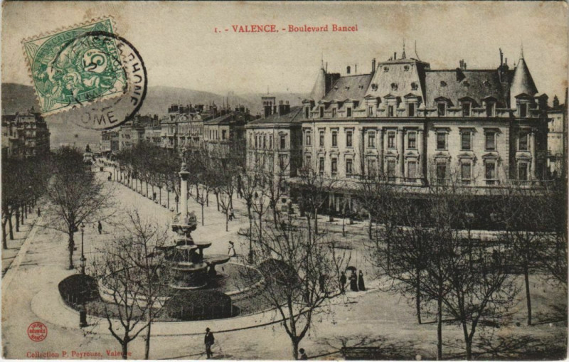 Carte postale ancienne Valence Boulevard Bancel France à Valence