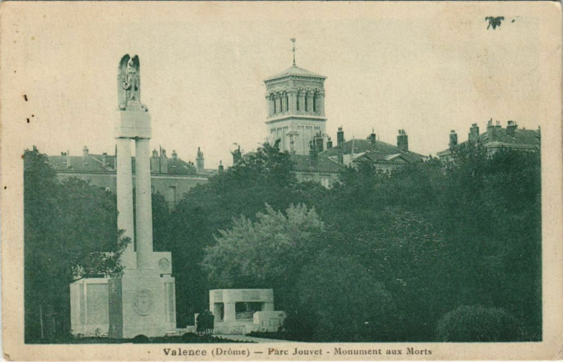 Carte postale ancienne Valence Parc Jouvet ,Monument aux Morts France à Valence