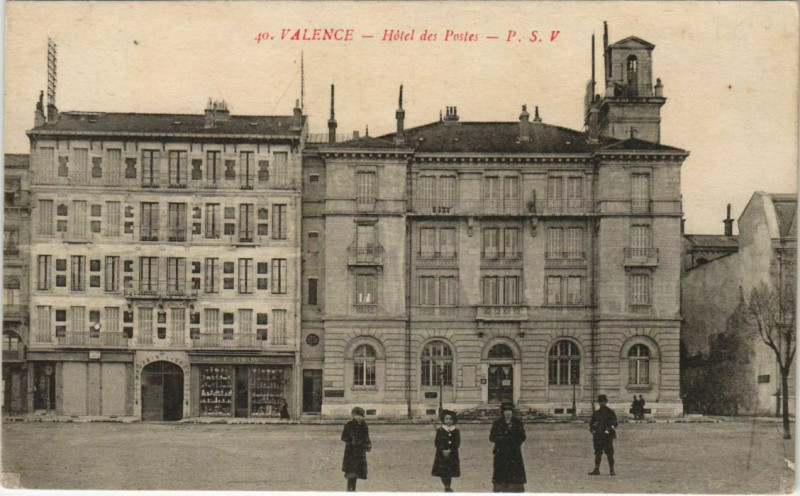 Carte postale ancienne Valence Hotel des Postes France à Valence