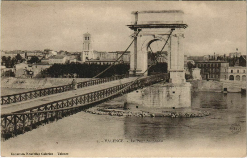 Carte postale ancienne Valence Parc Jouvet ,le Belvedere ,Cascade France à Valence