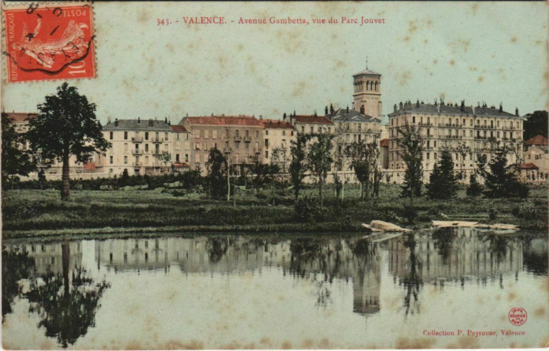 Carte postale ancienne Valence Avenue Gambetta ,vue du Parc Jouvet France à Valence