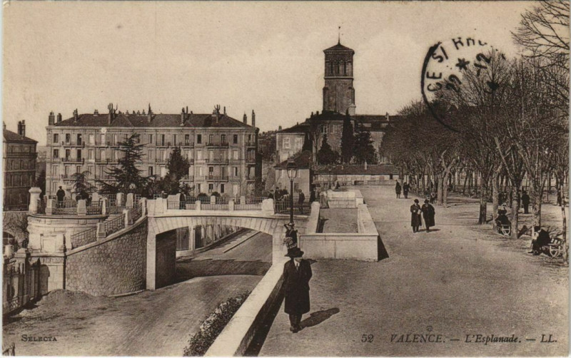 Carte postale ancienne Valence L'Esplanade France à Valence