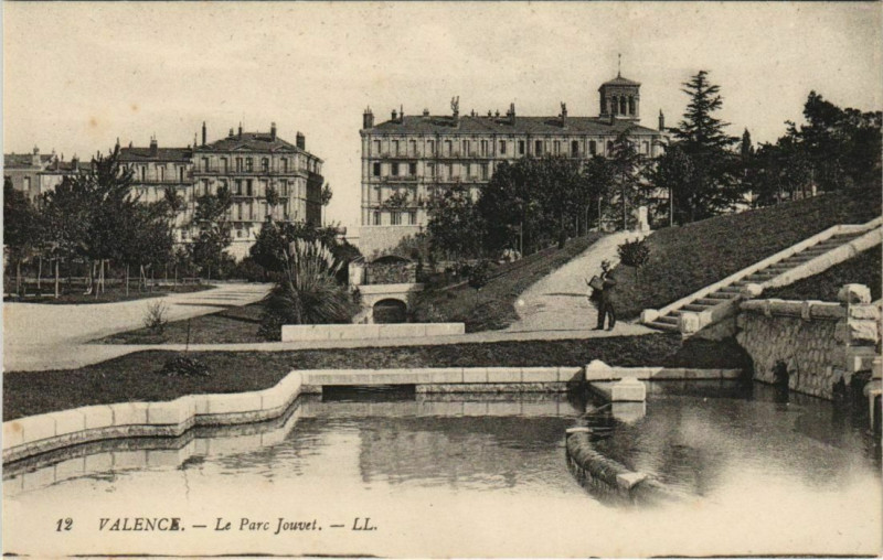 Carte postale ancienne Valence Parc Jouvet France à Valence