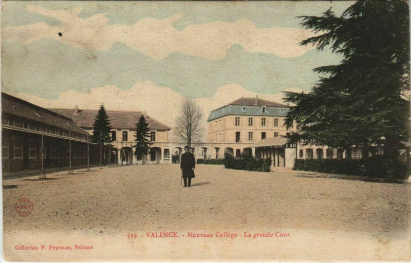 Carte postale ancienne Valence Boulevard Bancel France à Valence