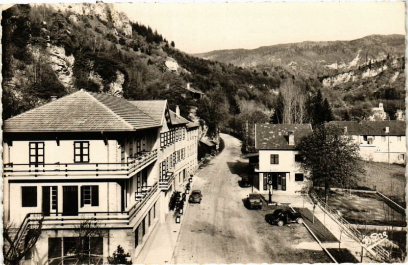 Carte postale ancienne Les Belles Francaises - Les Barraques-en-Vercors - Vue générale