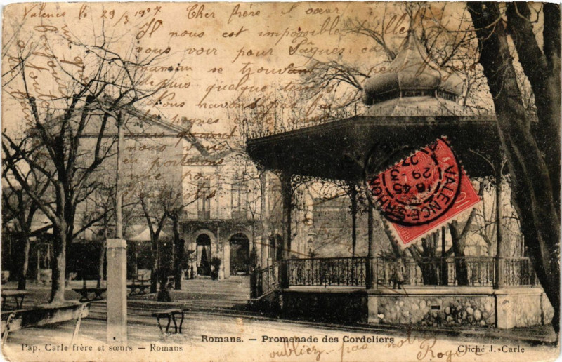 Carte postale ancienne Romans - Promenade des Cordeliers