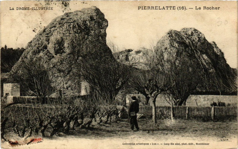 Carte postale ancienne Pierrelatte - Le Rocher à Pierrelatte