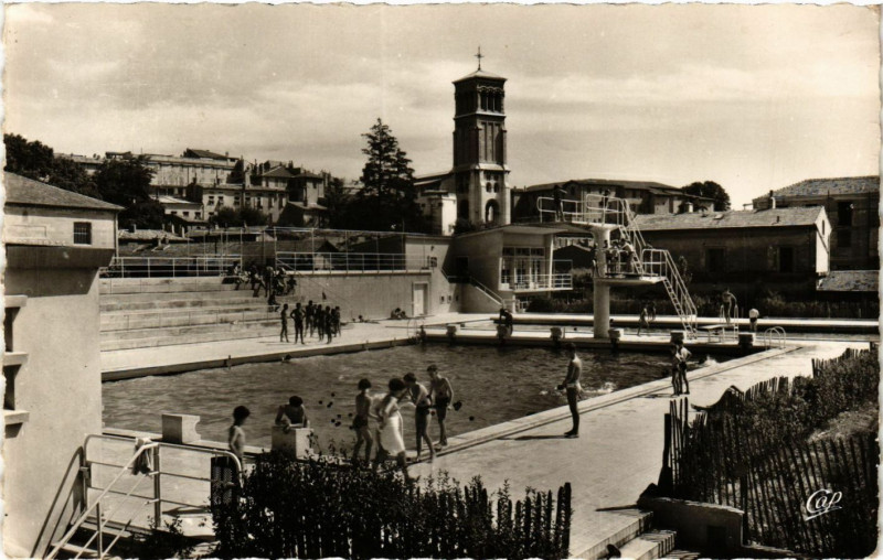 Carte postale ancienne Valence - La Piscine à Valence