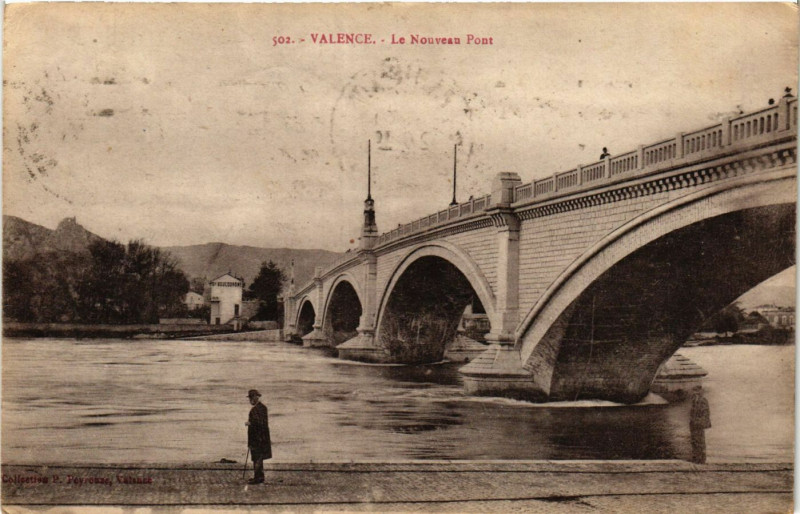 Carte postale ancienne Valence - Le Nouveau Pont à Valence