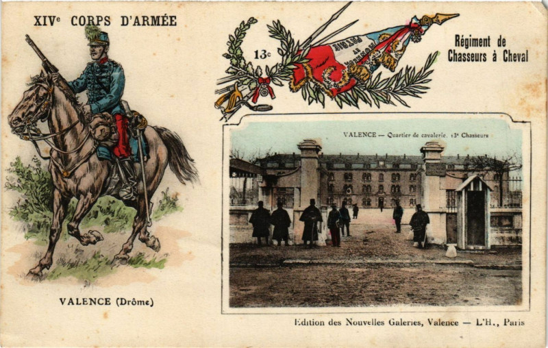 Carte postale ancienne XIVe Corps d'Armée Valence Quartier de cavalerie 13e chasseurs à Valence