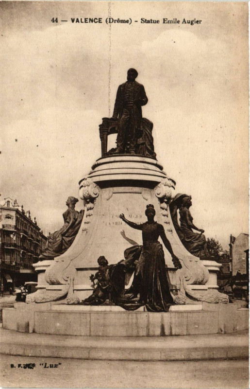 Carte postale ancienne Valence Statue Emile Augier à Valence