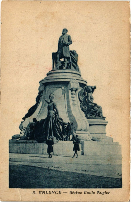 Carte postale ancienne Valence Statue Emile Augier à Valence