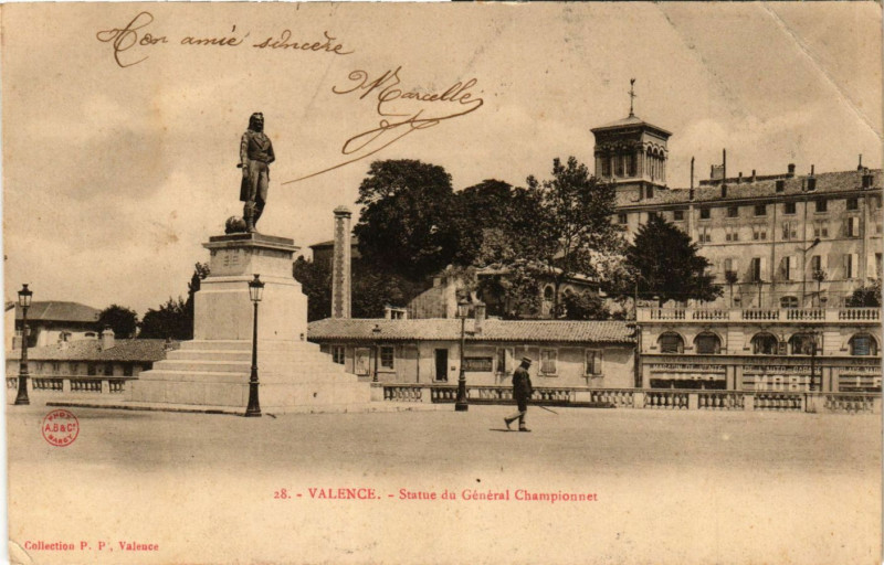 Carte postale ancienne Valence Statue du General Championnet à Valence