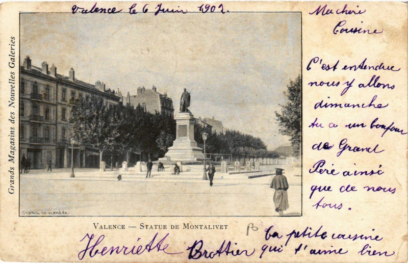 Carte postale ancienne Valence statue de Montalivet à Valence