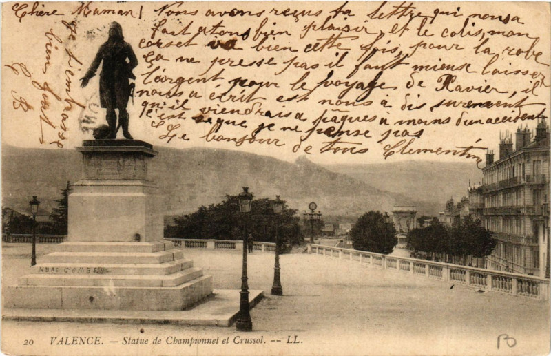 Carte postale ancienne Valence Statue de Championnet et Crussol à Valence