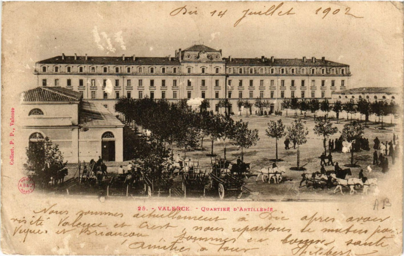 Carte postale ancienne Valence Quartier d'Artillerie à Valence