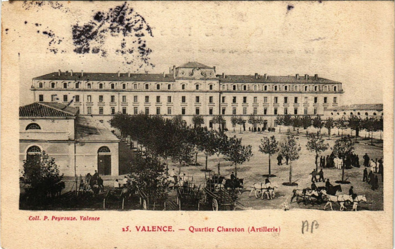Carte postale ancienne Valence Quartier Charenton - Artillerie à Valence