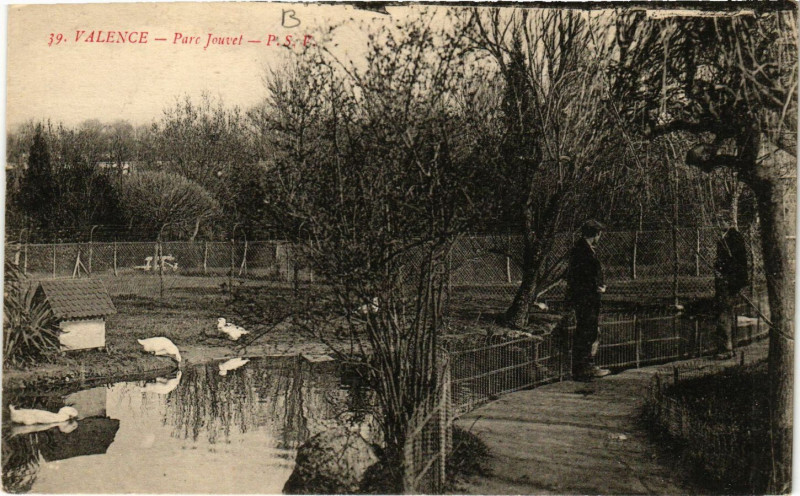 Carte postale ancienne Valence Parc Jouvet à Valence