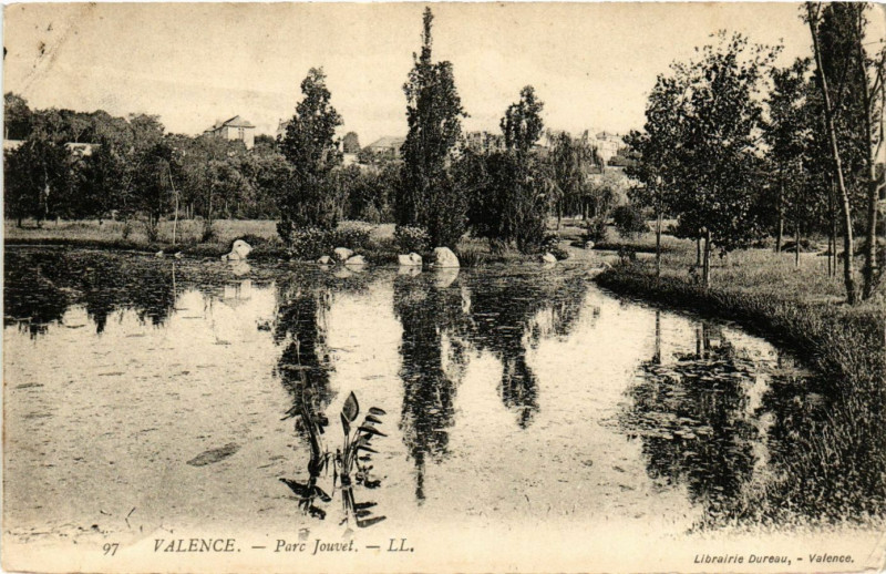 Carte postale ancienne Valence Parc Jouvet à Valence