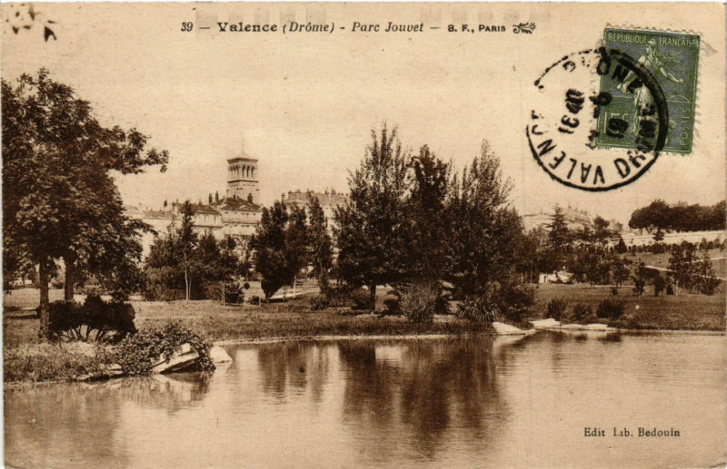 Carte postale ancienne Valence Parc Jouvet à Valence