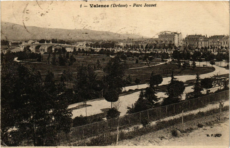 Carte postale ancienne Valence Parc Jouvet à Valence