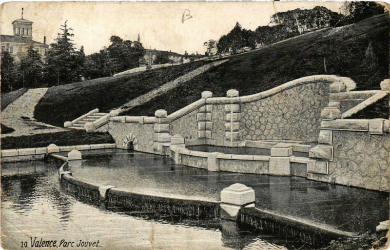 Carte postale ancienne Valence Parc Jouvet à Valence