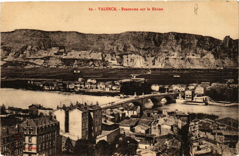 Carte postale ancienne Valence Panorama sur le Rhone à Valence