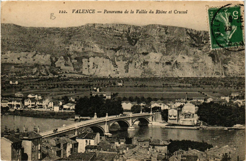 Carte postale ancienne Valence Panorama de la Vallée du Rhone et Crussol à Valence