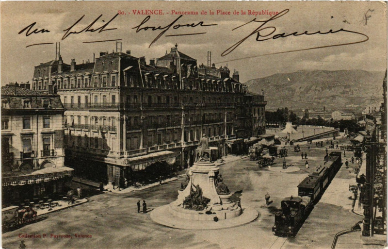 Carte postale ancienne Valence Panorama de la Place de la Republique à Valence
