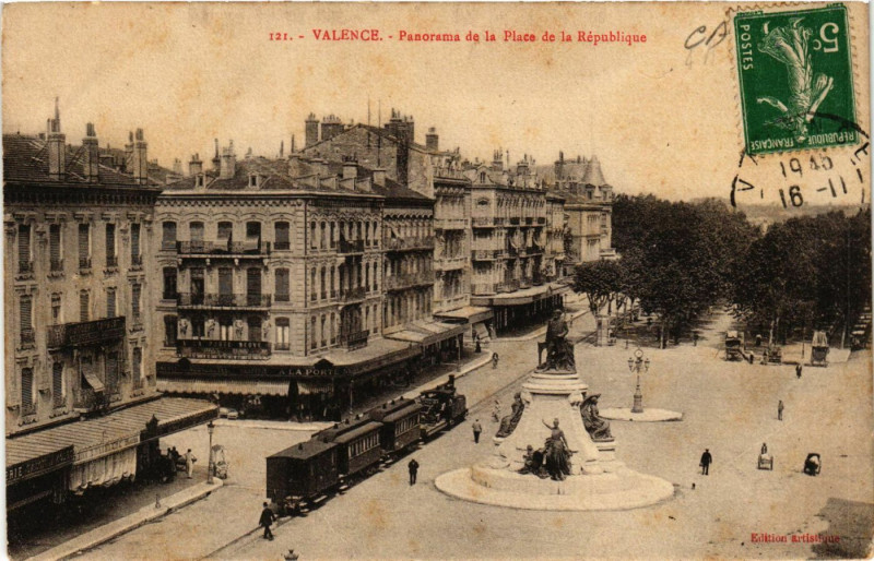 Carte postale ancienne Valence Panorama de la Place de la Republique à Valence