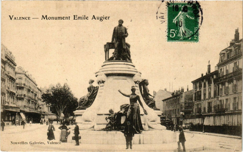 Carte postale ancienne Valence Monument Emile Augier à Valence