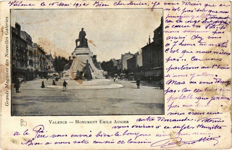 Carte postale ancienne Valence Monument Emile Augier à Valence