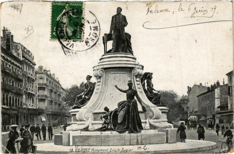 Carte postale ancienne Valence Monument Emile Augier à Valence