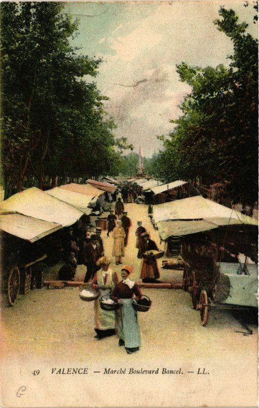Carte postale ancienne Valence Marche Boulevard Bancel à Valence